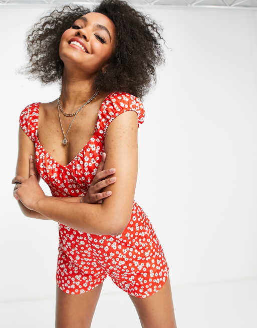 Bershka – Playsuit mit Blümchenmuster in Rot