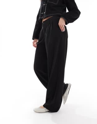BERSHKA PLEATED FRONT WIDE LEG TAILORED PANTS 