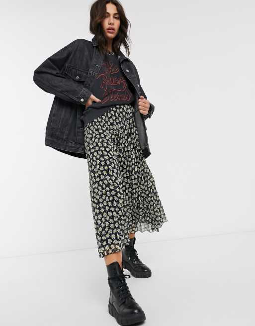 Bershka Pleated Midi Skirt With Daisy Print In Black Asos