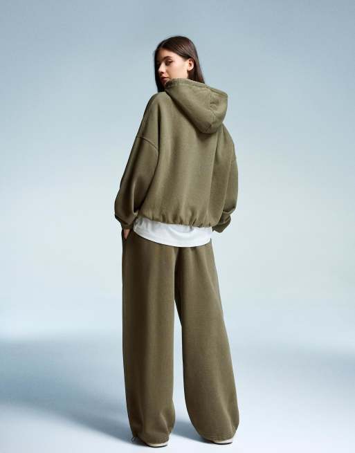 Bershka Plush joggers with stoppers in khaki