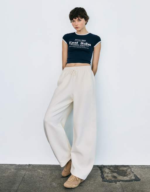 Bershka - Plush - Pantaloni bianchi con gamba cilindrica