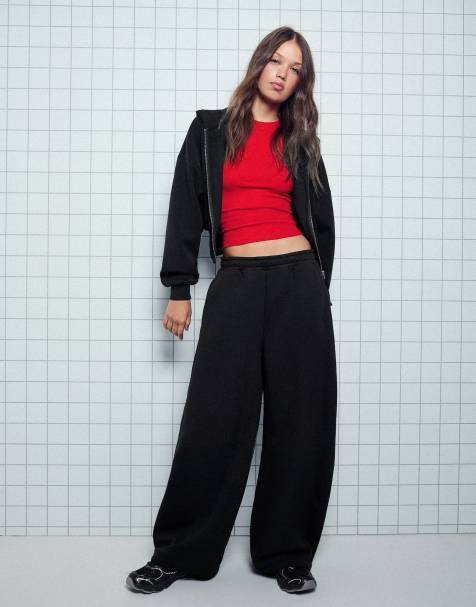 Bershka plush parachutebukser i sort - view 1