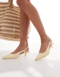 [Bershka] Bershka pointed heeled sandals in butter-Yellow 40 YELLOW