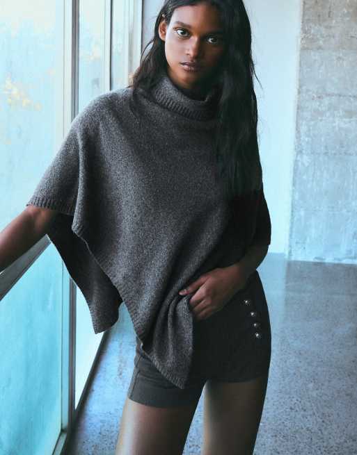 Bershka poncho a collo alto in maglia grigio scuro, 2 di 5