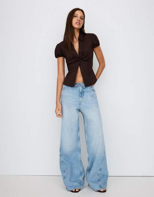 Bershka - Poplin overhemd met korte mouwen en strik in bruin, 4 van 5