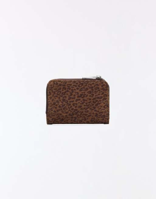 Bershka portamonete con stampa animalier e borchie marrone, 3 di 4