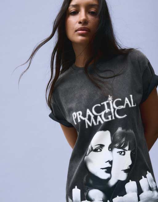 Bershka Practical magic Oversize-T-Shirt mit kurzen Ärmeln in Schwarz, 4 von 5
