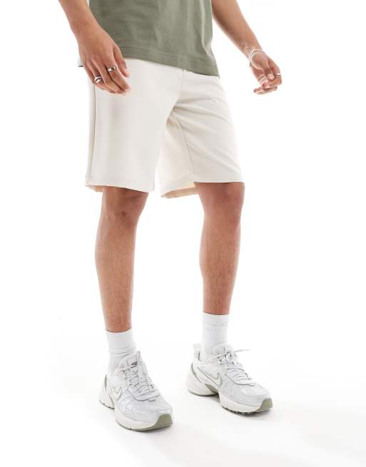 Bershka premium shorts in beige, 4 of 5