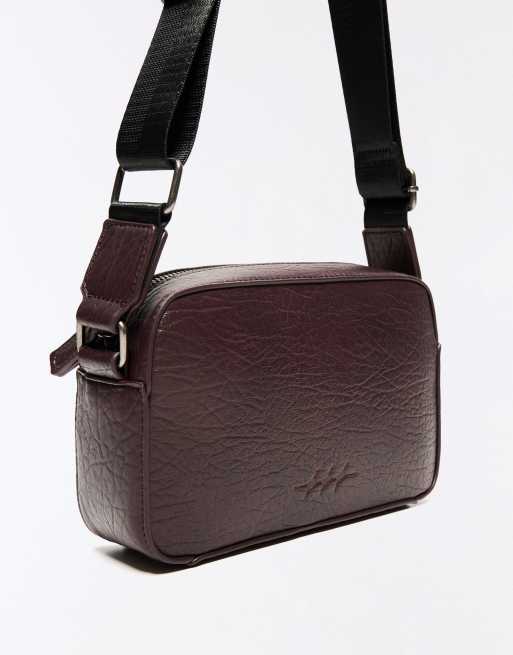 Bershka præget stjerne crossbody-taske i bordeaux, 2 af 4