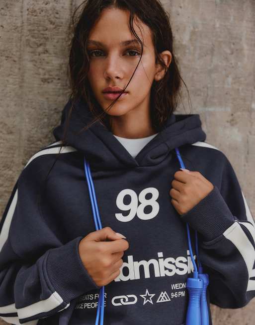 Bershka Printed hoodie in blue, 2 of 4