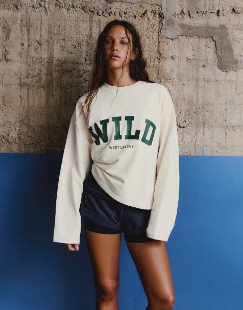 Bershka Printed round neck sweatshirt in white - view 1