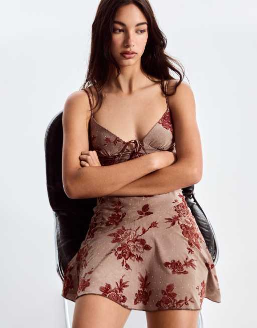 Bershka Printed strappy mini dress in brown, 2 of 5