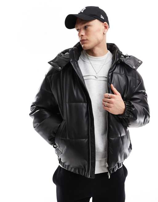 Bershka - Puffer jack van imitatieleer met afneembare capuchon in zwart