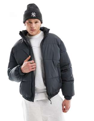 puffer jacket in gray