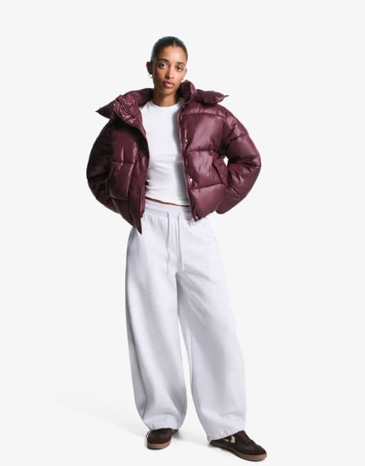 Bershka Puffer jacket with hood in burgundy