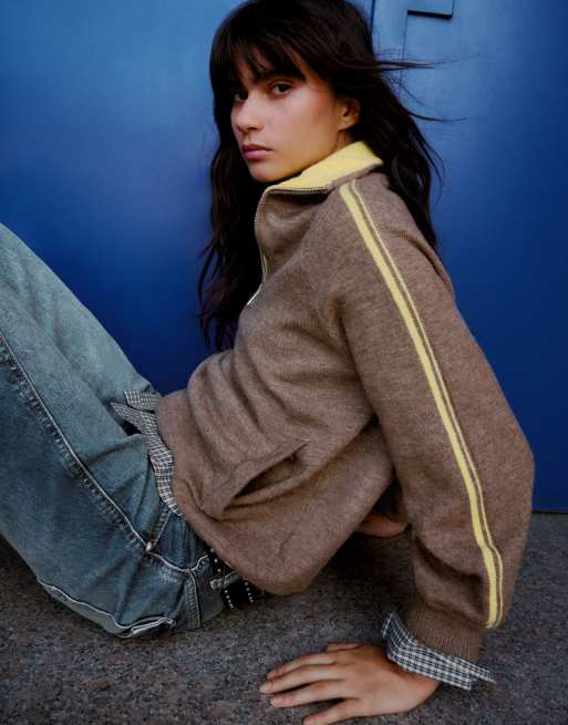 Bershka pull à col contrastant avec demi-zip camel, 4 de 6