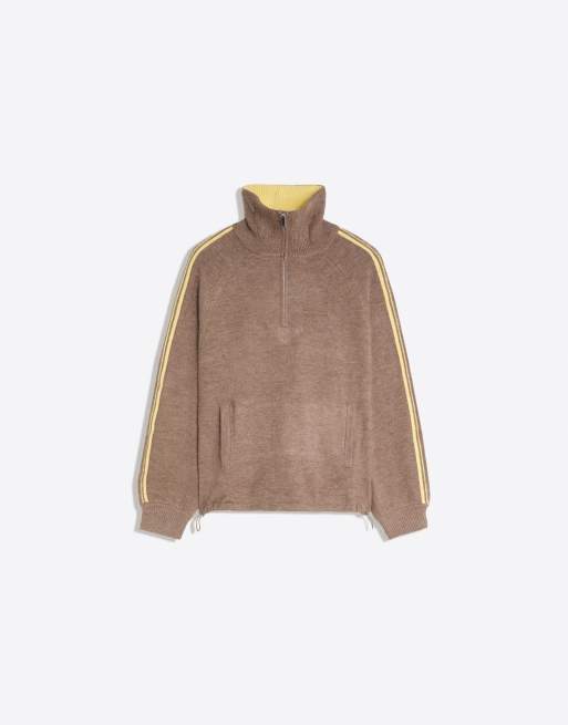 Bershka pull à col contrastant avec demi-zip camel, 6 de 6
