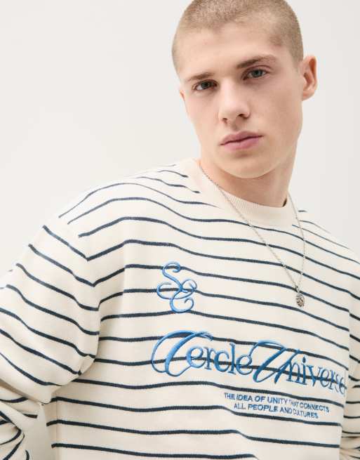 Bershka pull à col rond brodé écru, 4 de 7