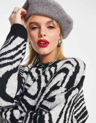 Bershka - Pull col rond à imprimé graphique - Noir et blanc 