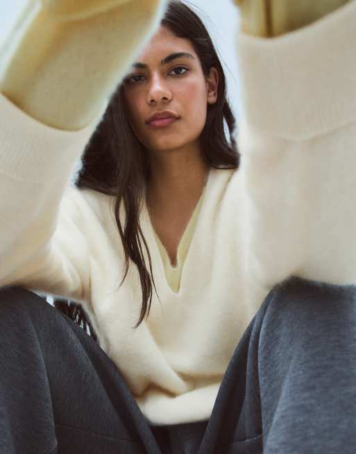 Bershka pull col V 100 % laine écru, 2 de 6