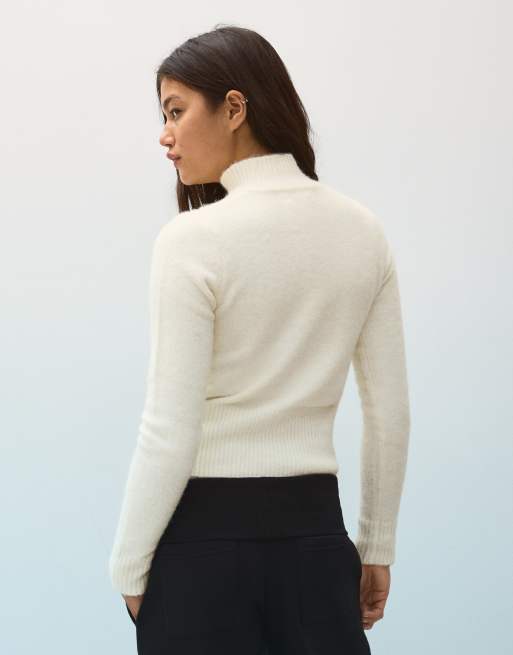Bershka pull henley à col montant boutonné en écru, 3 de 6