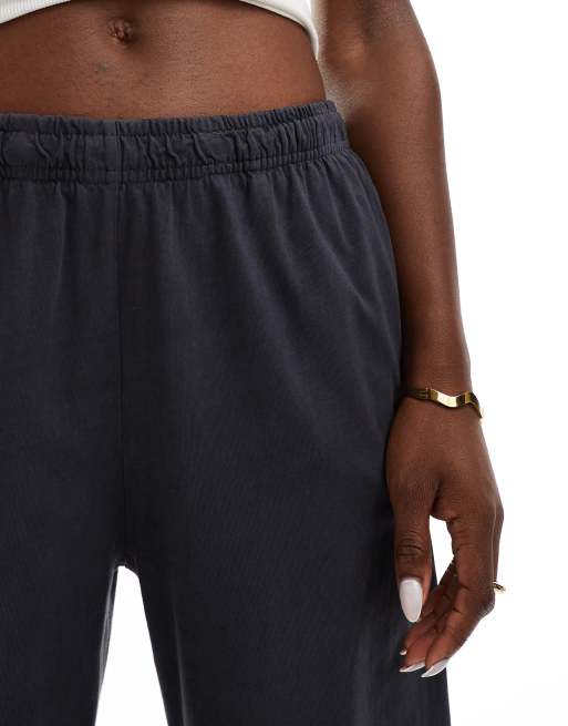 ☆ドイツ発*BERSHKA*新作*ワイドレッグパンツ/DARK GREY☆ Bershka tie waist wide leg joggers in dark grey | ASOS