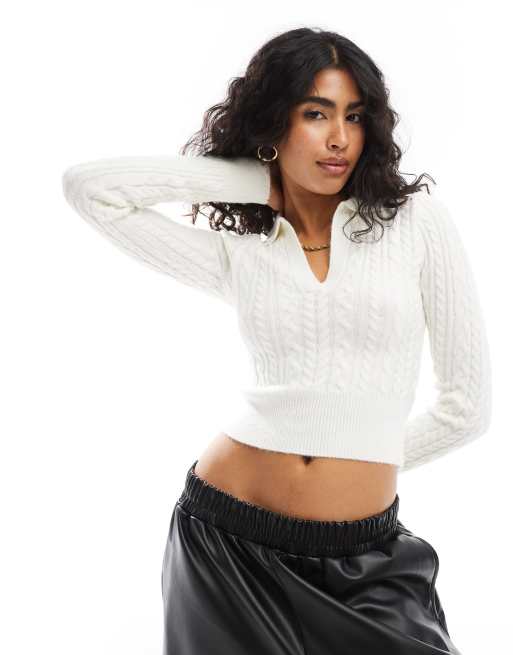 Bershka – Pullover in Ecru mit Polokragen und Zopfmuster