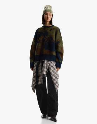 Bershka - Pullover in Grün mit Print