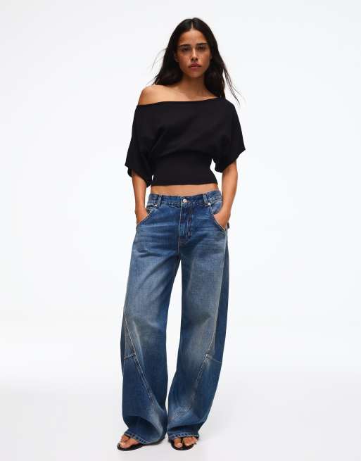 Bershka Pullover mit asymmetrischem Ausschnitt in Schwarz, 2 von 5