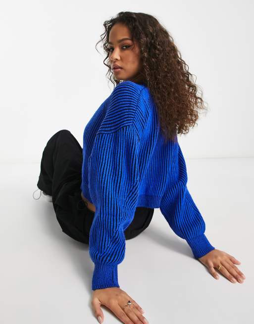 Bershka – Pullover mit Kontrastnaht in leuchtendem Blau mit Rundhalsausschnitt