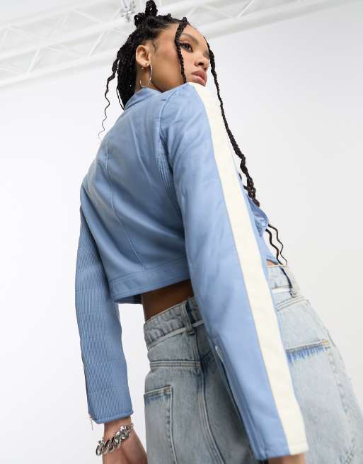 Bershka – Racer-Jacke aus Kunstleder in Blau und Weiß, 4 von 4
