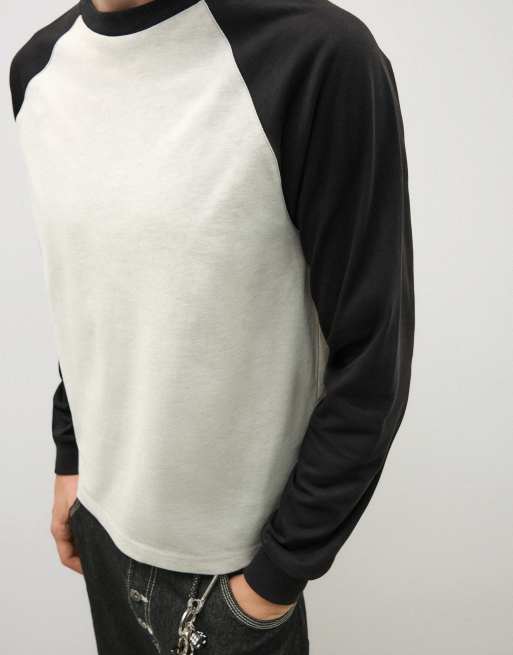 Bershka Raglan-Langarmshirt in Schwarz, 6 von 7