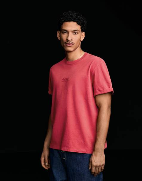 Bershka - Rød kortærmet T-shirt med opsmøgede ærmer og print - view 1