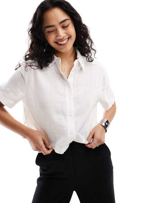 Bershka - Recht overhemd met korte mouwen en linnenlook in wit
