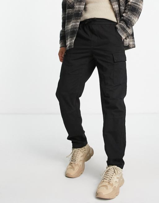 Bershka - Regular fit cargobroek in zwart