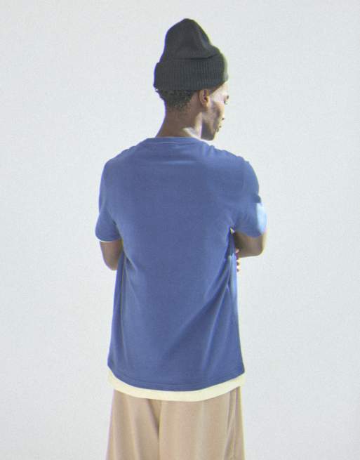 Bershka Regular T-Shirt mit Print und kurzen Ärmeln in Blau, 4 von 6