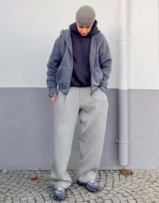 Relaxed-Fit-Jogginghose in Hellgrau mit Abnähern Grau XS