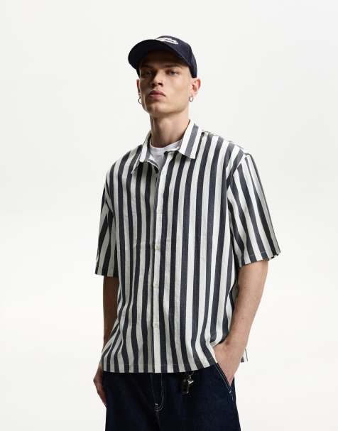 Bershka relaxed fit short sleeve shirt in grey&black