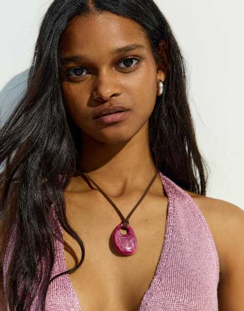 Bershka Resin pendant cord necklace in burgundy - view 1