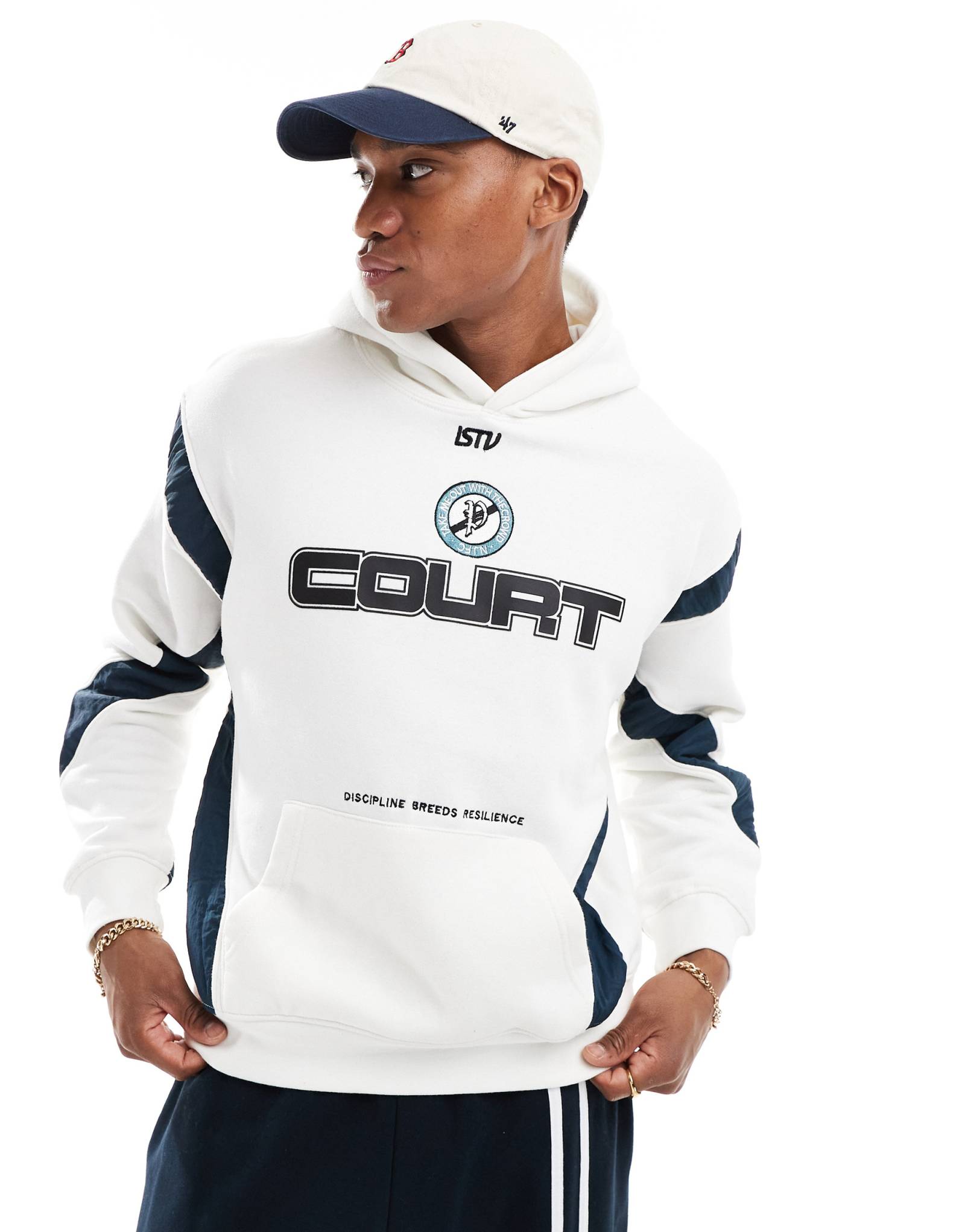 Белая толстовка с капюшоном в стиле ретро от Bershka 11990₽