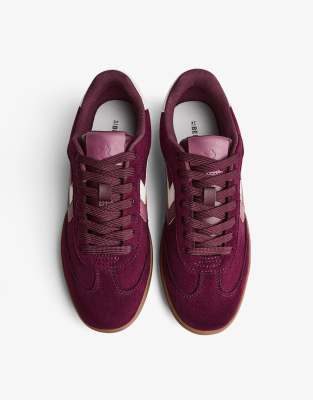 Bershka - Retro-Sneaker in Burgunderrot