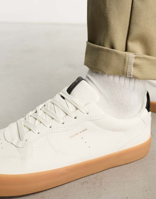 Bershka retro sole contrast back tab sneakers in white