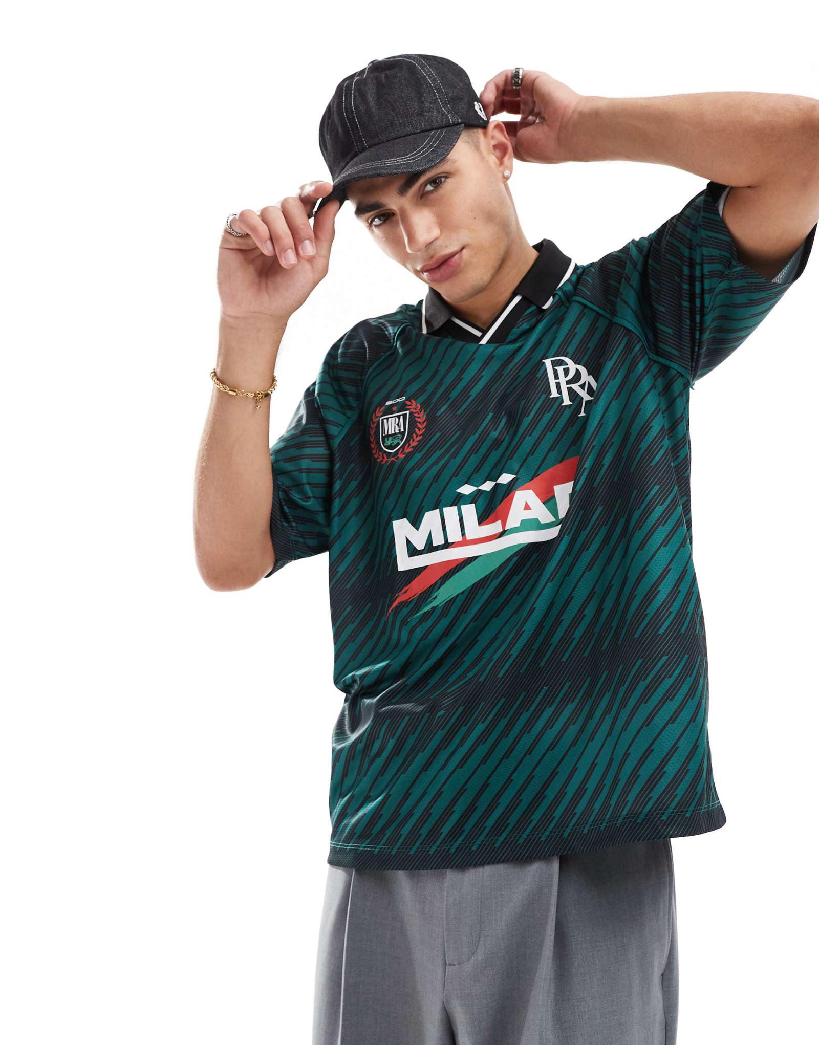 Спортивное поло Bershka в стиле ретро зеленого цвета 9190₽