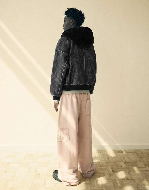 Bershka Reversible faux fur hooded jacket in black, 3 of 5