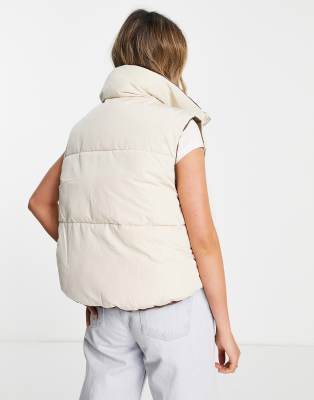 bershka padded gilet with hood in ecru