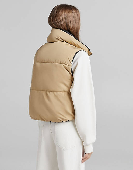 Afstudeeralbum stilte platform Bershka reversible padded vest in black/brown | ASOS