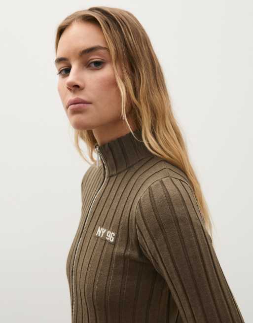 Bershka Ribbed knit zip-up cardigan in khaki, 4 of 5