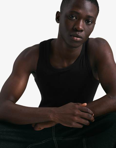 Bershka Ribbed vest top in black - view 1