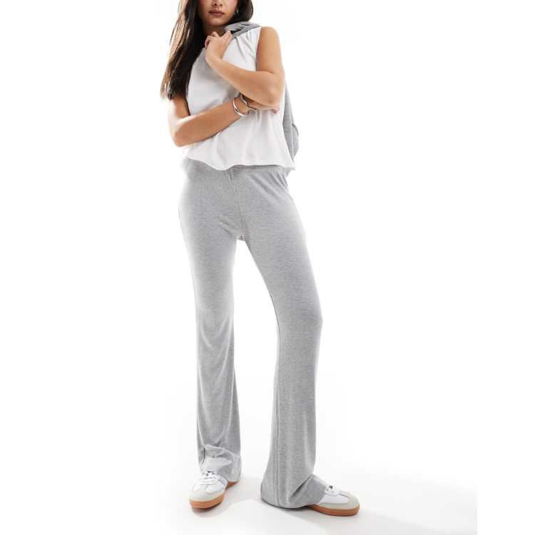 207309934-1-grey?$n_750w$&wid=