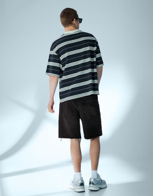 Bershka Ripped denim bermuda shorts in black, 3 of 4